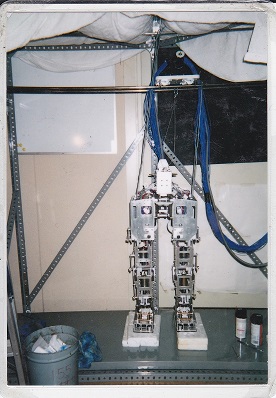 二足歩行ロボット